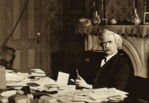 mark_twain_desk565x390
